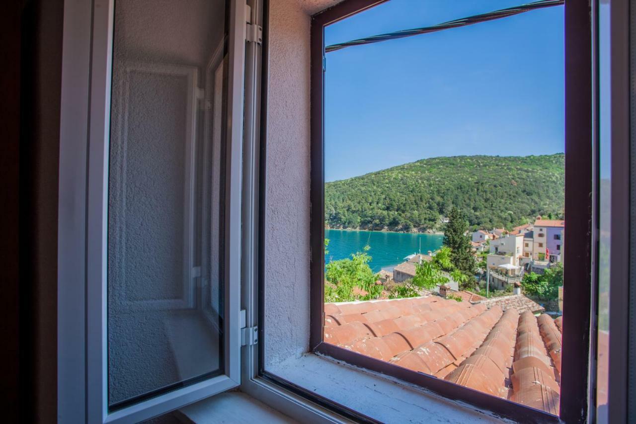 Apartment Surdić Valun Exterior foto