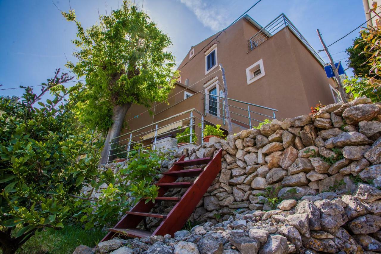 Apartment Surdić Valun Exterior foto