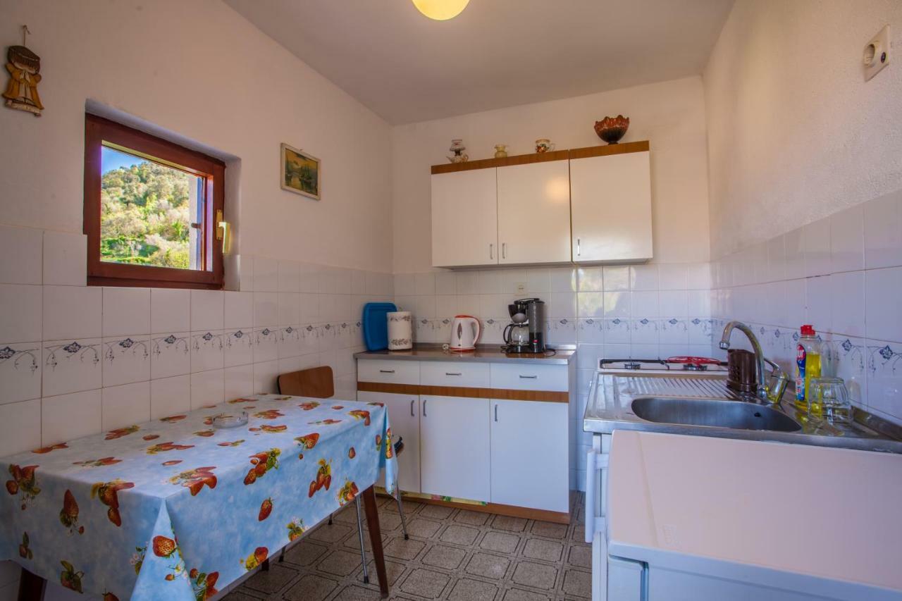 Apartment Surdić Valun Exterior foto